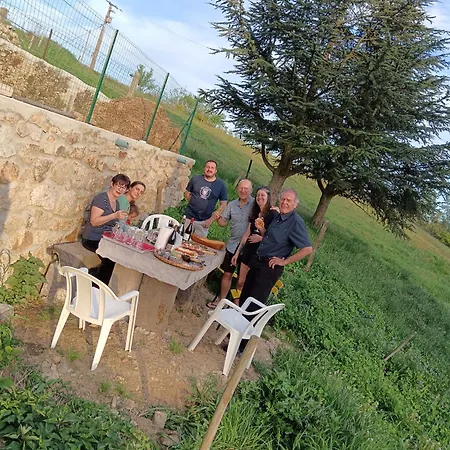 Ancienne Ferme Tranquille En Haute Ardeche بيت للعطل